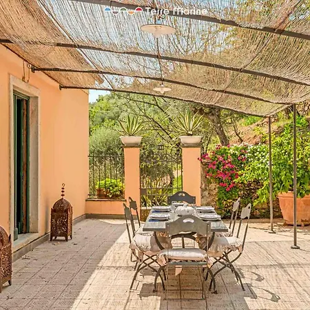 La Levante, Terre Marine Вілла