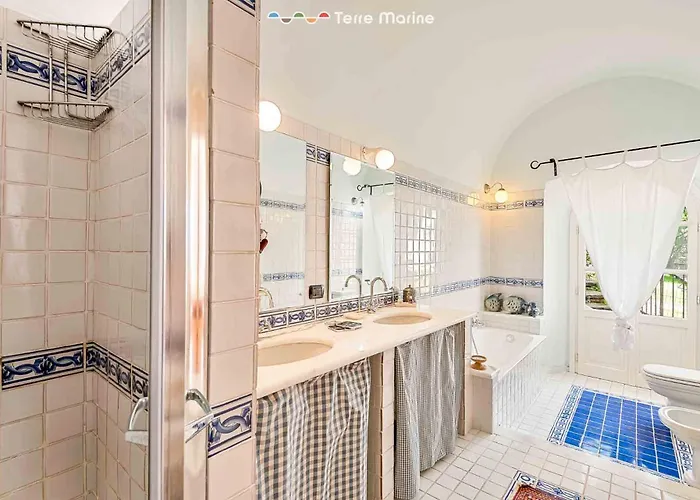 La Levante, Terre Marine Villa